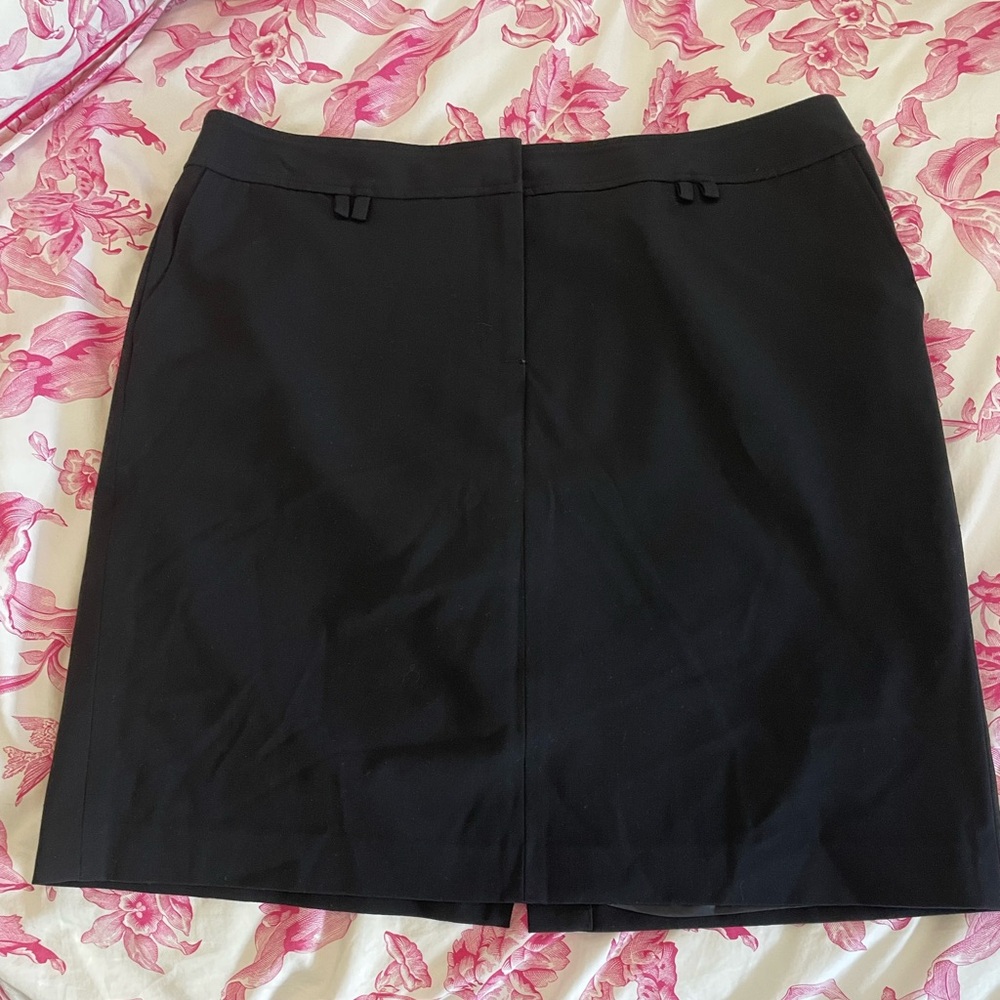 🏝️Big $10 Sale!🏝️Ann Taylor LOFT Black Skirt